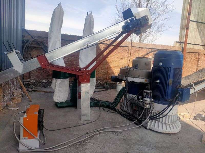 皮带运送机运送物料进入制；